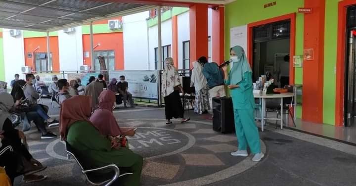 KOLABORASI INSTALASI PKRS DAN POKJA PROGNAS LAKUKAN PENYULUHAN TENTANG TBC DAN PENDAFTARAN ONLINE